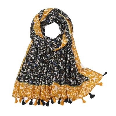 China 2021 Women's Cotton Hijab Scarf Shawl Canvas Daisy 2021 Elegant Floral Fashion Scarves Printed With Tassel Scarves For Elegant Women for sale