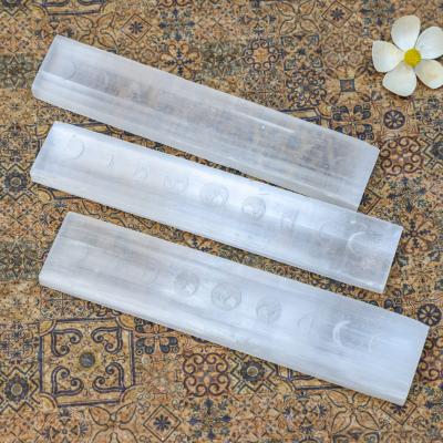 China Europe Natural Tumbled Stones Crystals Wholesale Tumbles Polished Natural Chakra Selenite Slab For Healing for sale