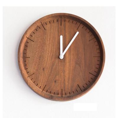 China Antique Style Wholesales Home Decorative Antique Round Wooden Clock for sale