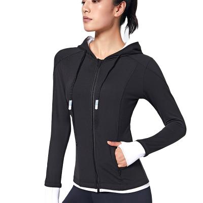 China Breathable ladies with hood sport coat for outdoor sport with hood coat breathable comfortable loose with handguard sport coat for sale