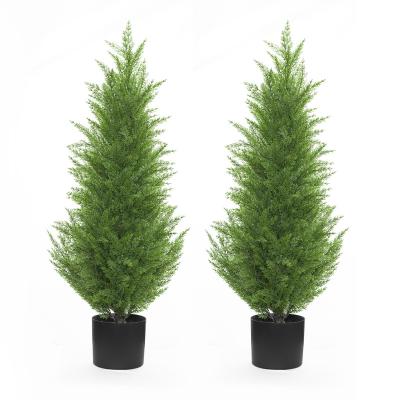 China Factory Minimalist Hot Sale 5 Feet Pine /Artificial Cedar Tree /Decorative Christmas Tree for sale