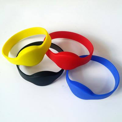 China New 125KHZ rfid waterproof/waterproof bridge bracelet in gold with EM4200 chip colorful and useful for life for sale