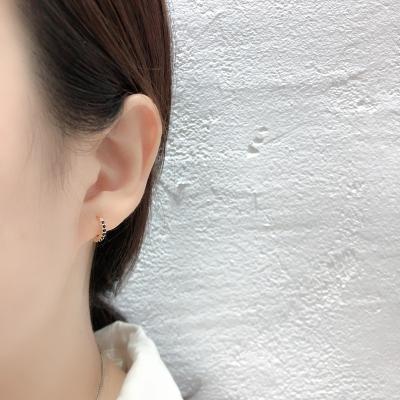 China Trendy Fashion Jewelry Cheap Emerald 925 18k Gold Plated Small Silver Plated Hug Earrings for sale