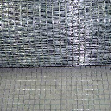 China Hot Galvanized Plain Weave Standard Welded Wire Mesh Roll for sale