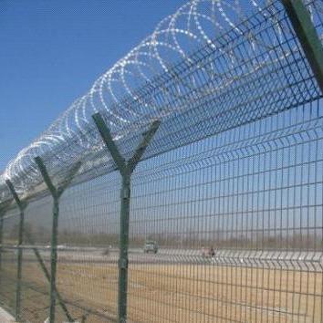 China Galvanized Iron Wire Green Airport 3D Welded Mesh Fence Panel With Y Post for sale