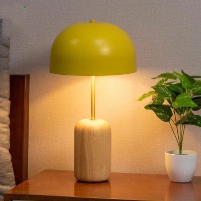 China High-grade Nordic post-modern simple modern American drum shade design lamp study bedside wooden table lamp for sale