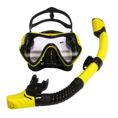 China Universal Large frame diving goggles breathing tube set tempered glass liquid silicone face goggles diving goggles equipment for sale