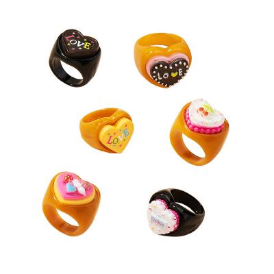 China Central Statistical Cute Style MSYO Letter Ring Heart Acrylic Ring For Women for sale