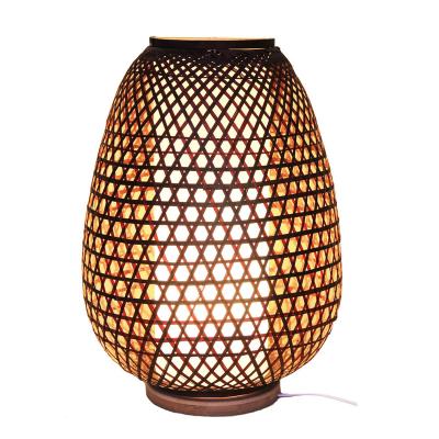 China Restaurant Decorative Natural Handing Vintage Color Lantern Handmade Bamboo Lamp for sale