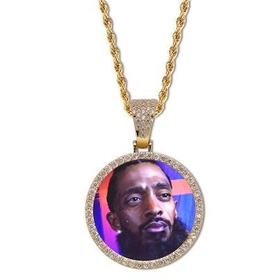 China Hip Hop Hip Hop Memory Locket Jewelry 18k Gold Iced Out Circle Photo Pendant Necklace for sale