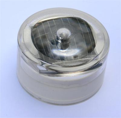 中国 Tiny Circular Pavement Solar Powered Road Stud Underground LED Cat Eye In Ground Floor Marker Courtyard Deck Dock Step Light 販売のため