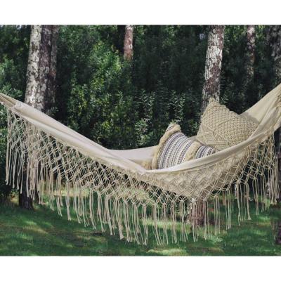 China Durable Luxury Foldable Portable Tassel Fabric Handcrafted Hammocks for sale