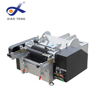 China Cold Wet Manual Paste Glue Beverage Round Bottle Labeling Machine Semi Automatic Labeler Type for sale