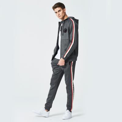 China High quality hot sale breathable men's gym wear two piece set, zipper with long hood sleeve top and jogging pants two piece set for sale