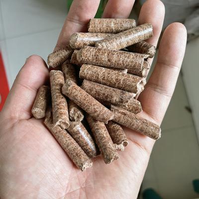 China Korean heating system wholesale biomass pine wood pellet fuel for aluminum smelting and heating stoves, 4300-4850 kcal/kg for sale