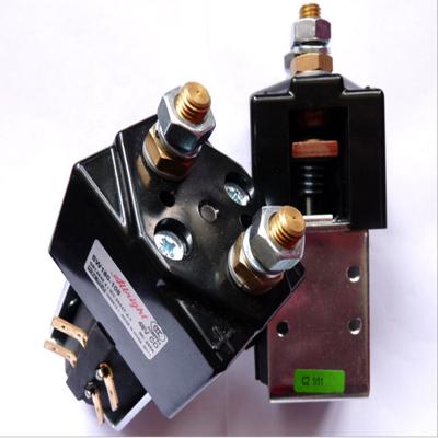 China Electric Vehicle 200A Rated Current DC Motor Contactor 24V Voltage Coil Contactor for sale