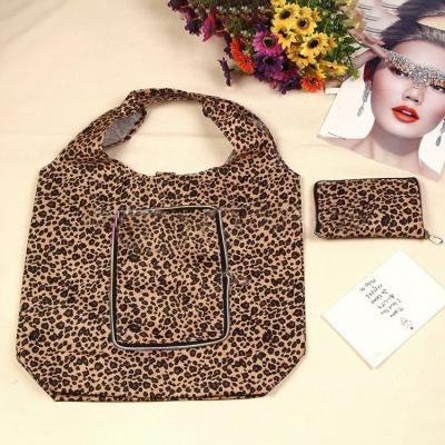 China Latest Fashion Sustainable Wholesale Custom Folding Travel Bag Women Leopard Print Shopping Bag for sale