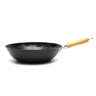 China 26CM Sustainable Cast Iron Wok With Wooden Handle Stainless Chinese Wok for sale