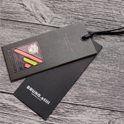 China Sustainable Custom 700gsm Gold Foil Black Cardboard Tag Printed Labels And Hangtags for sale