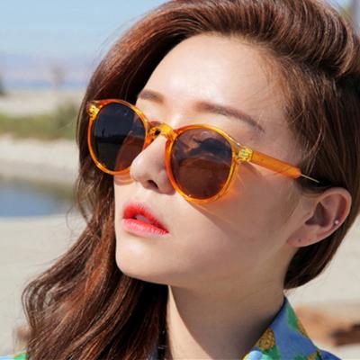 China Retro Fashion Round Sunglasses Vintage Plastic Women Sunglasses for sale