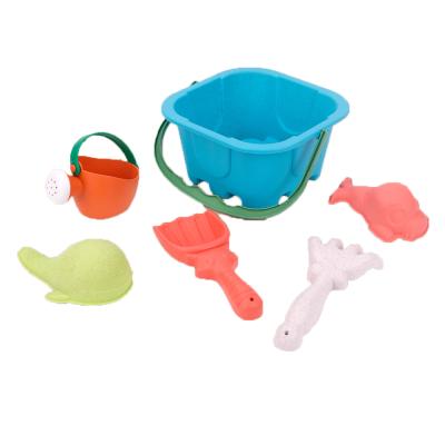 China Huiye 2020 Wholesale Bucket Set Sand Toy Children Beach Sand and Water Toys Beach Sand Molds Kids Toys 21*20*13CM for sale