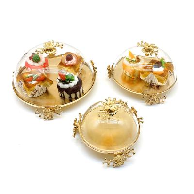 China Disposable New Design Arabic Luxury Cake Dish Plate Gold Metal Iron Candy Plate Fruit Snack Serving Tray With Lid  For Party for sale