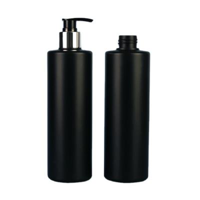 China Matte Black Color Cosmetic Plastic HDPE Shampoo Packaging Bottle With Silver Lotion Pump 500ml for sale