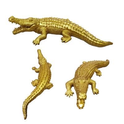 China Europe And USA Polyresin Resin Craft Home Decos Crocodile Garden Animal Sculpture Ornaments Custom Alligator Statue Crocodile Resin Alligator for sale