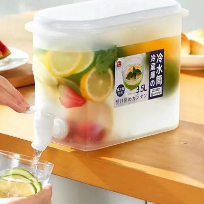 China Food Grade (pp) Plastic Sheng Bang China 4 Liter Beverage Juice Dispenser Battle 4.5L for sale