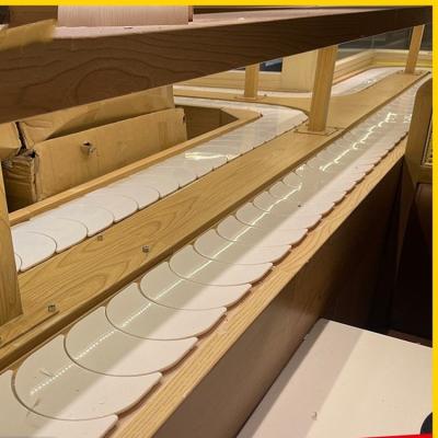 China Fire Resistant Conveyor POM Chain Belt Conveyor System Sushi Hot Pot Conveyor Belt Chain For Restaurant for sale