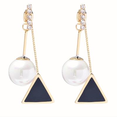 China Luxury Fashion Diamond Jewelry Earrings Pearl Accessories Fashionable Temperament Classic Pendant Earrings New for sale