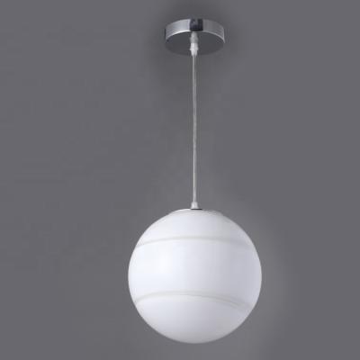 China Guangzhou Style Modern Outdoor Simple Globe 40w Round Hanging Glass Pendant Light for sale