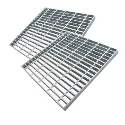 China Black Hot Dip Galvanized Grating Industrial Serrated Galvanized Grating 25x3 for sale