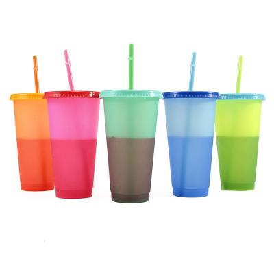 Китай New Arrival Creative water bottle 24oz plastic coffee color changing cups with lid and straw продается