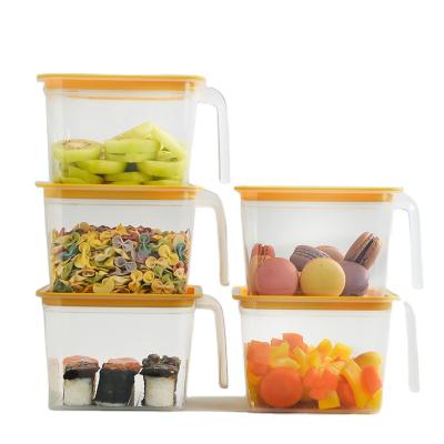 Китай 1L 1.4L Kitchen Refrigerator Storage Box with Handle Food Storage Container Sealed Organizer Clear fruit storage box with handle продается