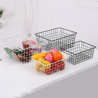 Cina Earphone Wire Kitchen Metal Storage tool L kitchen wardrobe vegetable metal wire baskets for storage in vendita