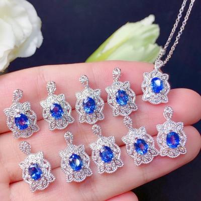 China OEM ODM Factory Price 14K 18K Solid Gold Rare Natural Sapphire Pendants For Women Gemstone Necklace CLASSIC Jewelry Sets for sale