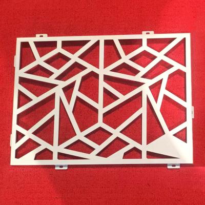 Chine Panneau de revêtement murale en aluminium perforé avec motifs de découpe laser pour revêtement et décoration de murs de rideau à vendre