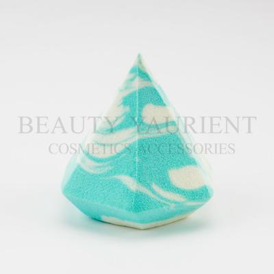 China Diamond Shape Green Face Makeup Puff Sponge Super Soft Latex Free for sale