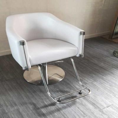 China Newest Design Durable Comfortable Reclining Barber Styling Salon Chair for sale