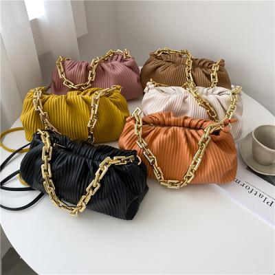 China Fashion women ladies designer handbags colorful luxury famous brands thick chain high capacity pleated pattern for sale