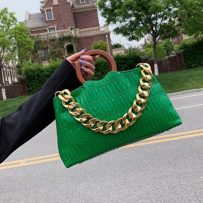 China Fashion women ladies designer handbags colorful luxury famous brands thick chain high capacity pleated pattern for sale