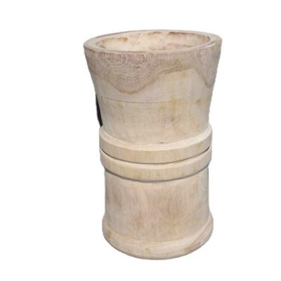 China Europe Wholesale Supplies Handmade Wood Crafts Carving Vase Paulownia Wood Wood Products for sale