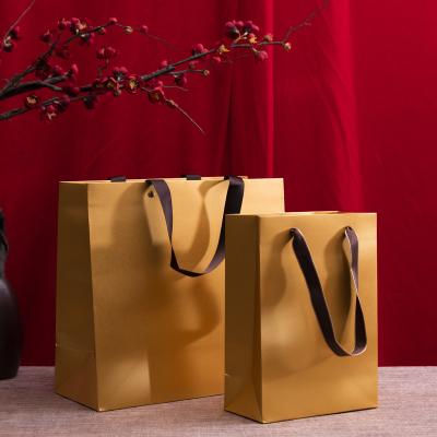 China New Materials Design Gift Recycled Paper Shopping Bag With Handle , Custom Craft Brown Kraft Paper Bag for sale