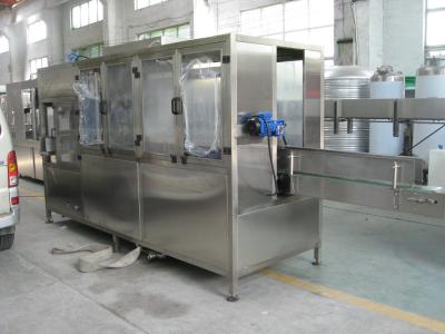 Cina tipo lineare automatico dell'imbottigliatrice di 700BPH 5L senza perdita in vendita