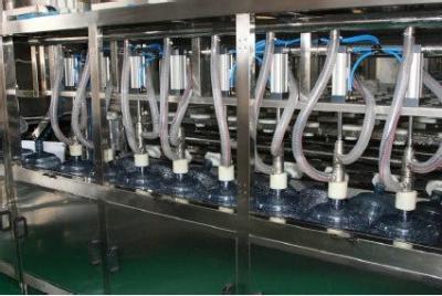 China 220V / 380V cadena de producción de relleno del agua de la máquina de rellenar del agua de 5 galones con la cabeza 3 en venta