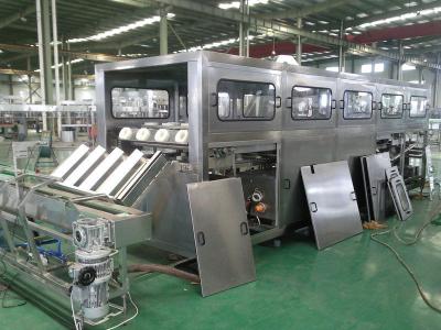 China Máquina de rellenar de la bebida automática completa principal 6 para el barril 900B/h de 3/5 galones en venta