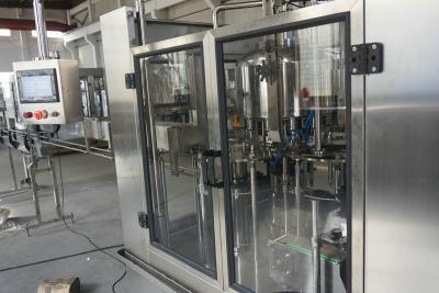 China Máquina de rellenar 2 del aceite vegetal de la botella del ANIMAL DOMÉSTICO - tipo conducido eléctrico In-1 en venta