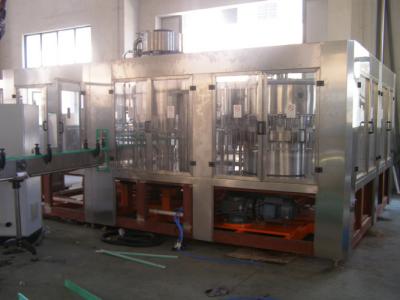 China Máquina de rellenar de Platic de la botella del jugo auto de la carne/equipo embotellador 2000BPH de la bebida en venta