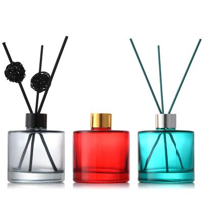 China Essential Oil Reed Aroma Diffuser Aromatherapy Bottle Refillable Empty Customized Colorful Aromatherapy 70ml 130ml for sale